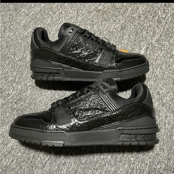 Louis Vuitton Black Men's Sneakers - Picture 1 of 5